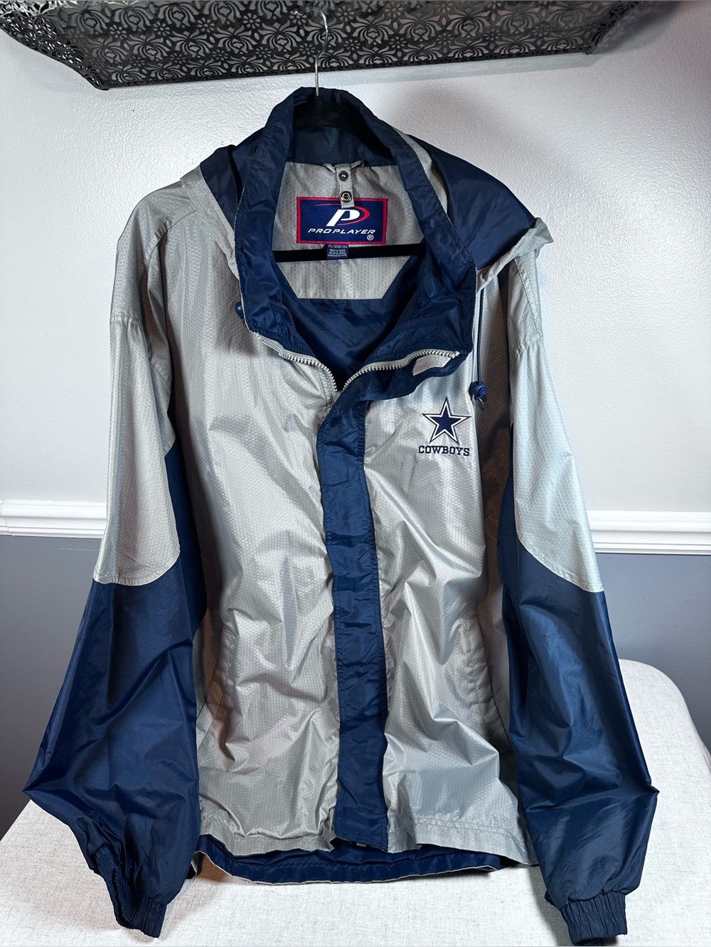 Vintage 1990s Pro Player Dallas Cowboys Full-Zip Windbreaker Jacket Size XXL